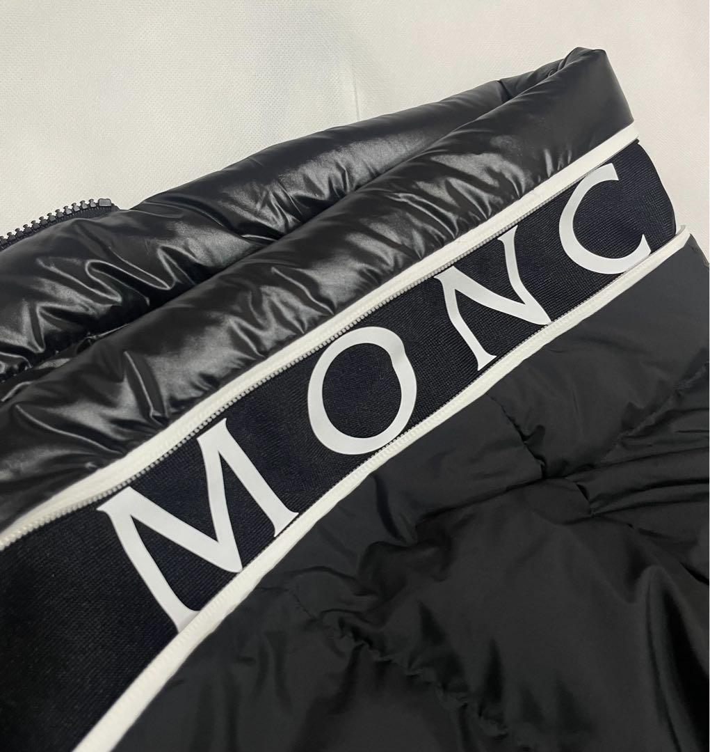 ［極美品］モンクレール　ダウンジャケット　カーデーレ　ブラック