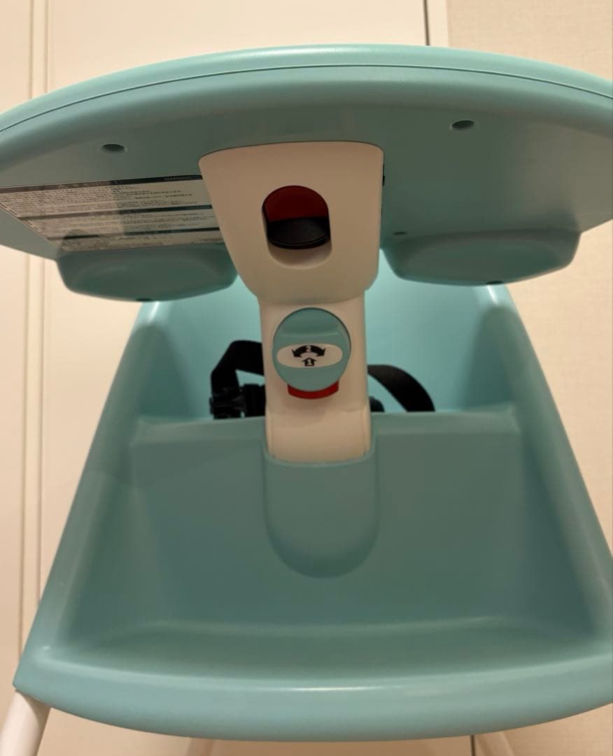 BabyBjörn 折りたたみハイチェア 抜け出し防止　離乳食　ベビービョルン