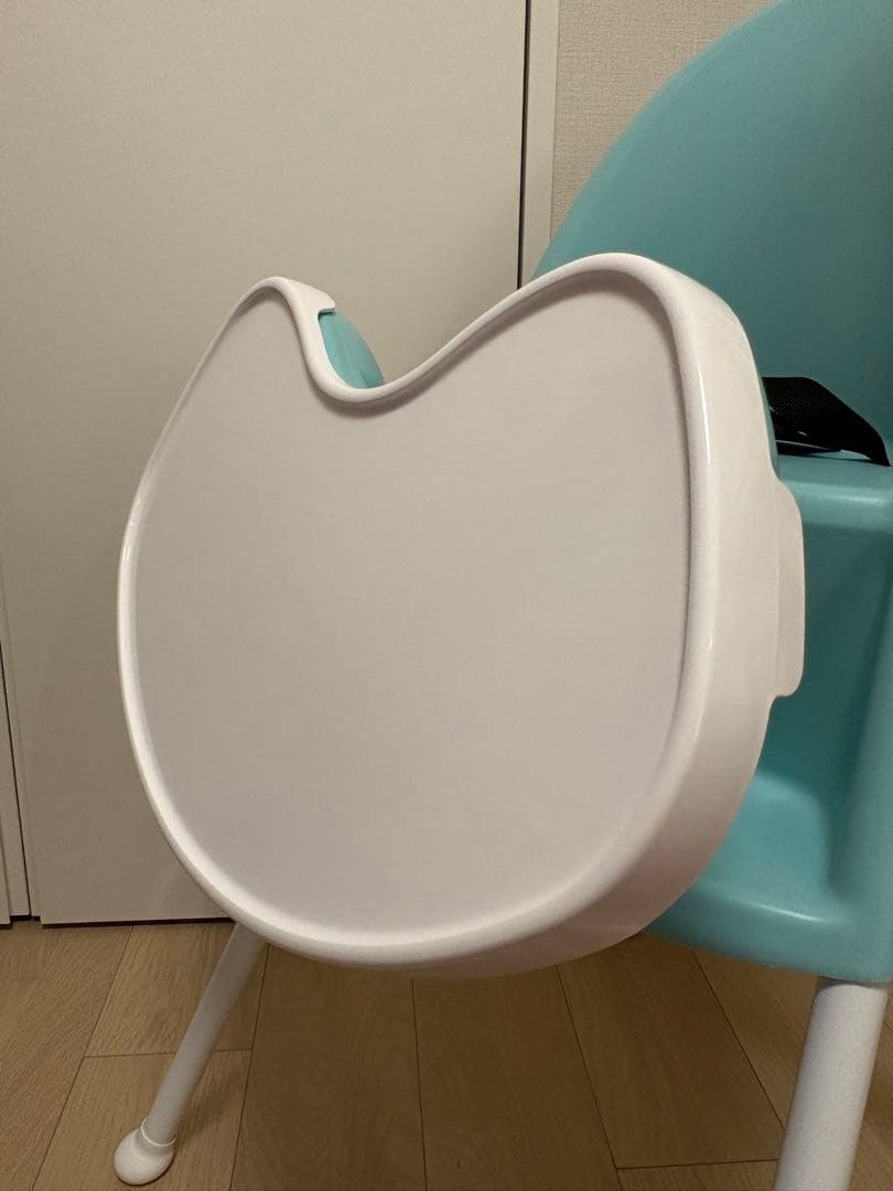 BabyBjörn 折りたたみハイチェア 抜け出し防止　離乳食　ベビービョルン