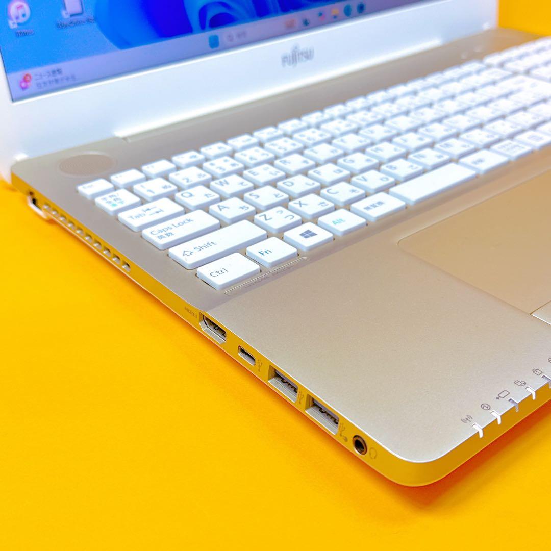 爆速SSD⭐️オフィス2024⭐️win11ノートパソコン⭐️カメラ⭐️薄型⭐️