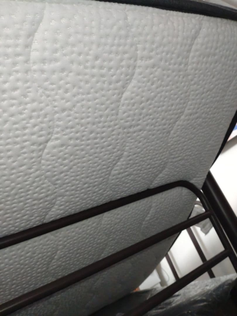 NELLマットレス（セミダブル）（送料込み）