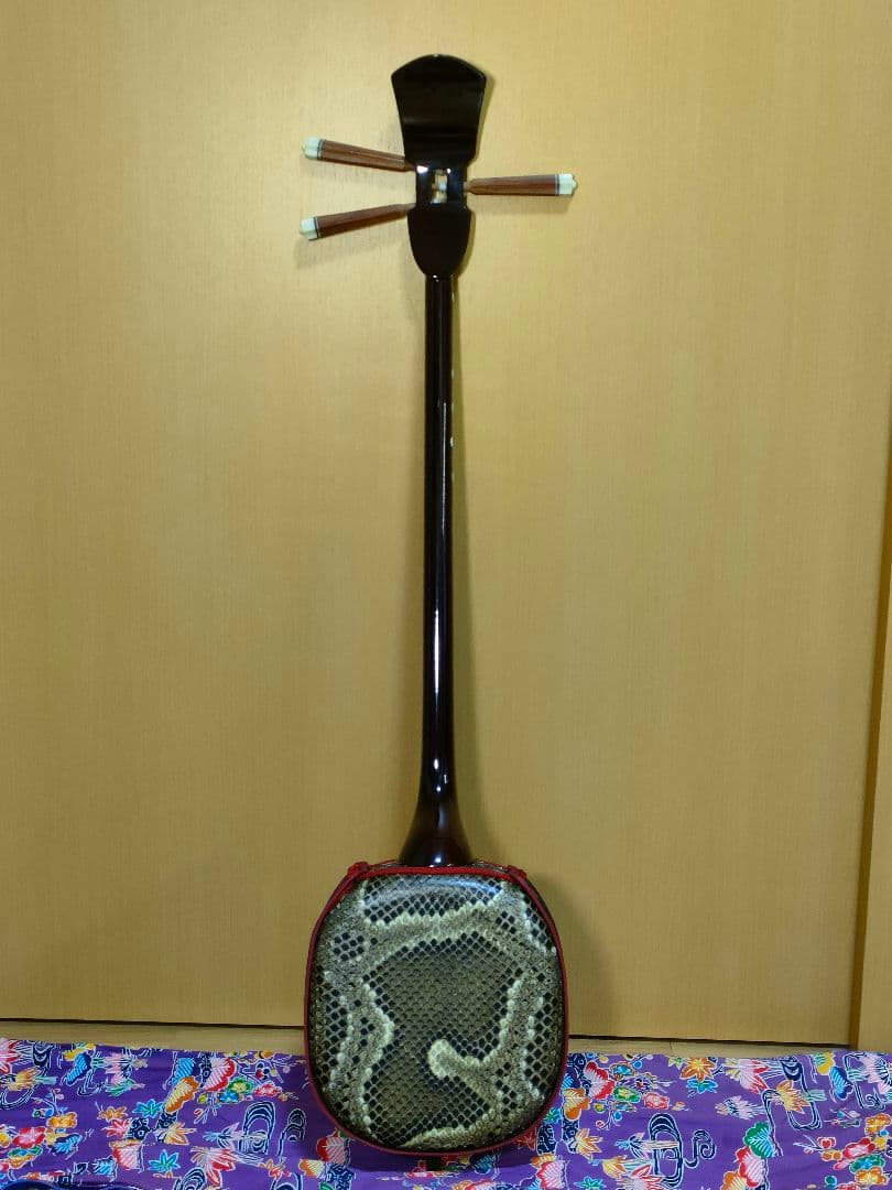 真壁型 ボルドー沖縄三線セット 両面本皮強化二重張り 琉球 三味線