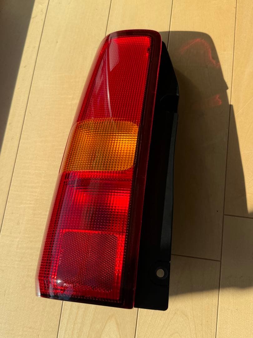 ジムニー　JB23W用純正品テールランプ　オマケ付き