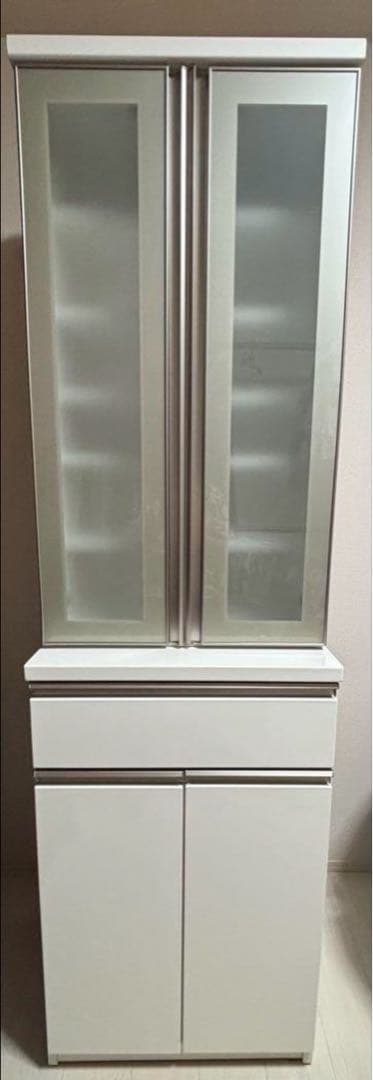 ひ*ん様 美品　ニトリ　リガーレ　食器棚　白　人気シリーズ　60幅