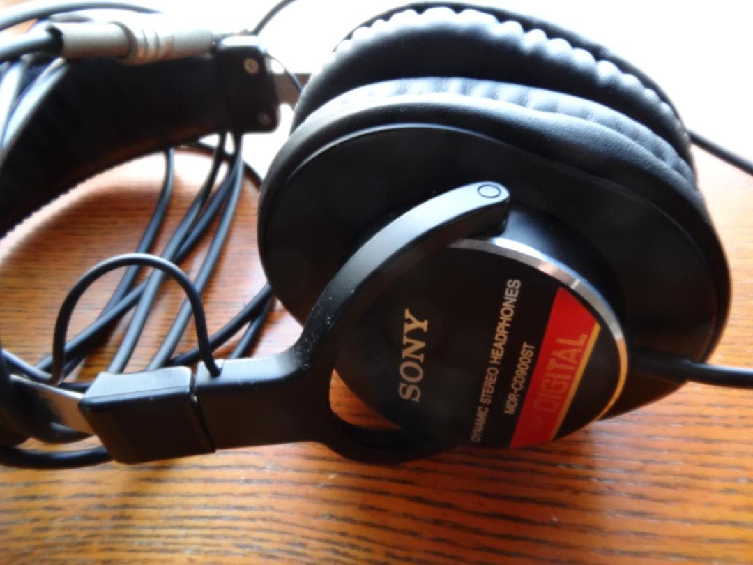 SONY MDR-CD900ST スタジオモニター ヘッドホンの定番