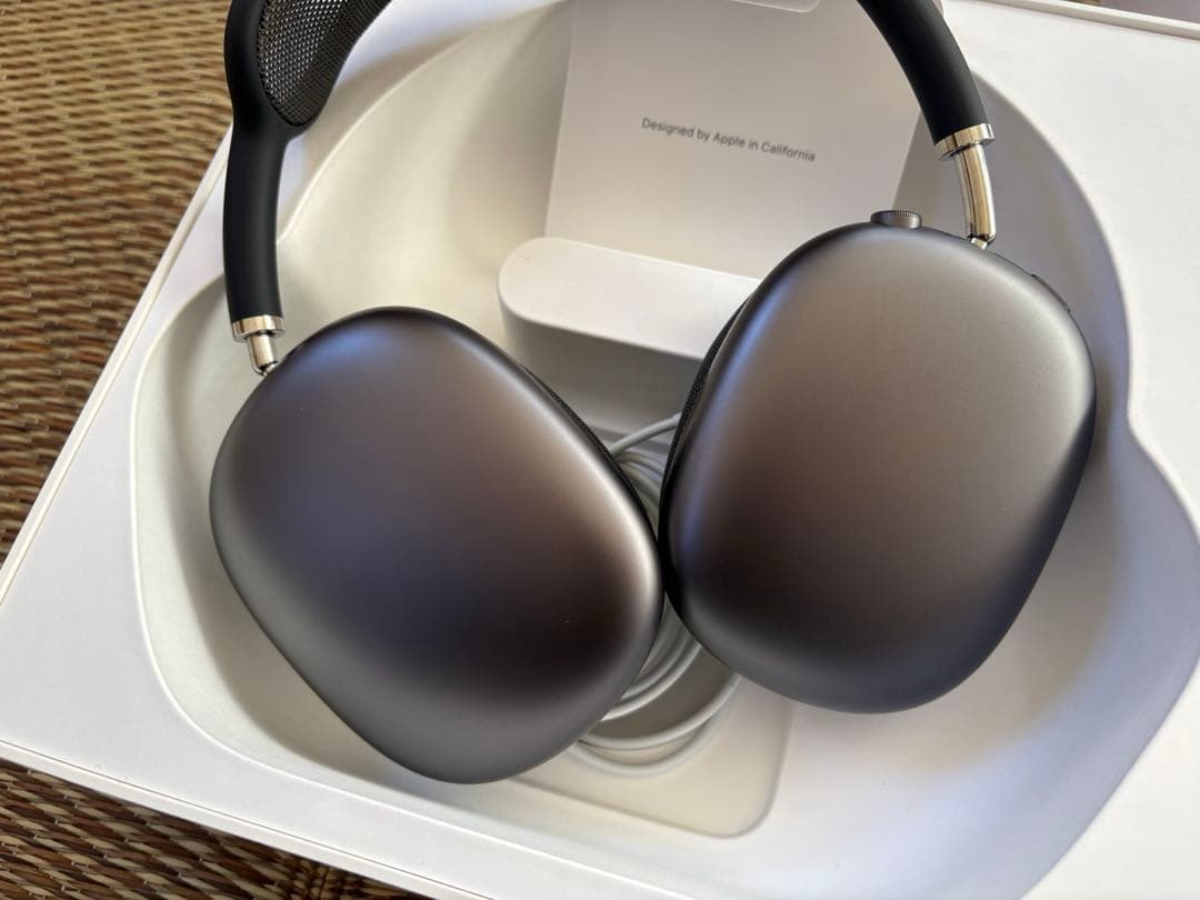 AirPods MAX スペースグレイ　Lightning