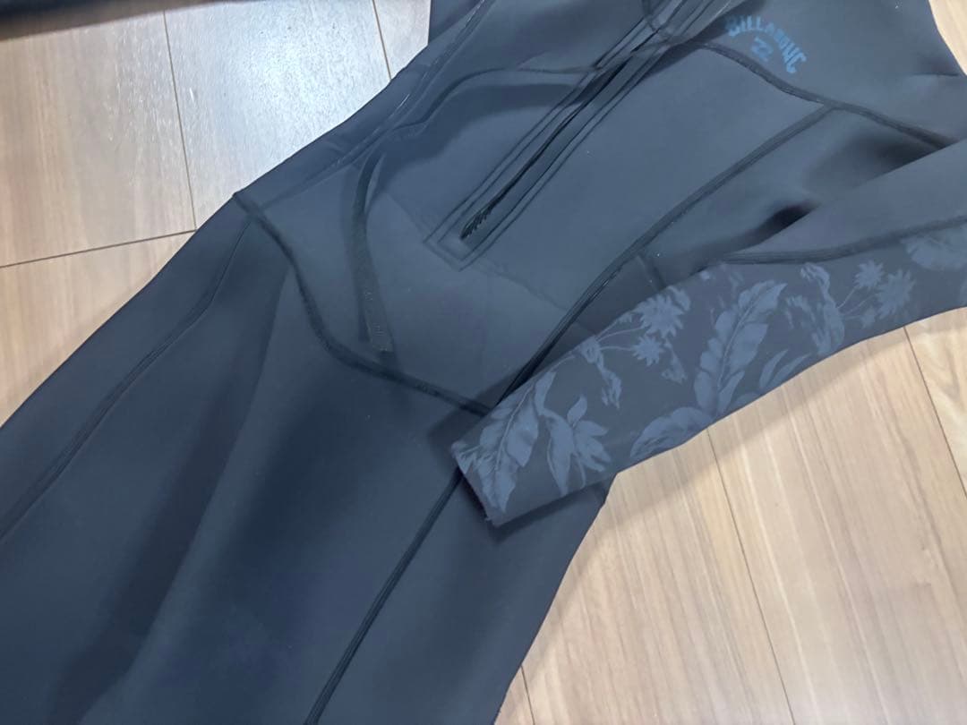 ★送料無料★お洒落　ビラボン　フルスーツ　ウエットスーツ　サーフィン　可愛い
