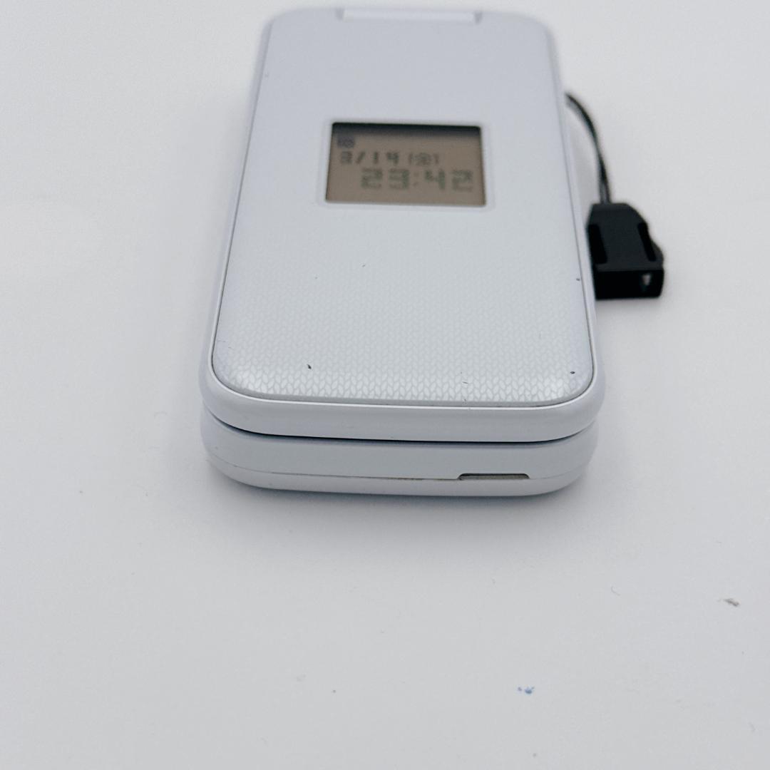 【美品】NTTドコモ らくらくホン F-01M ホワイト