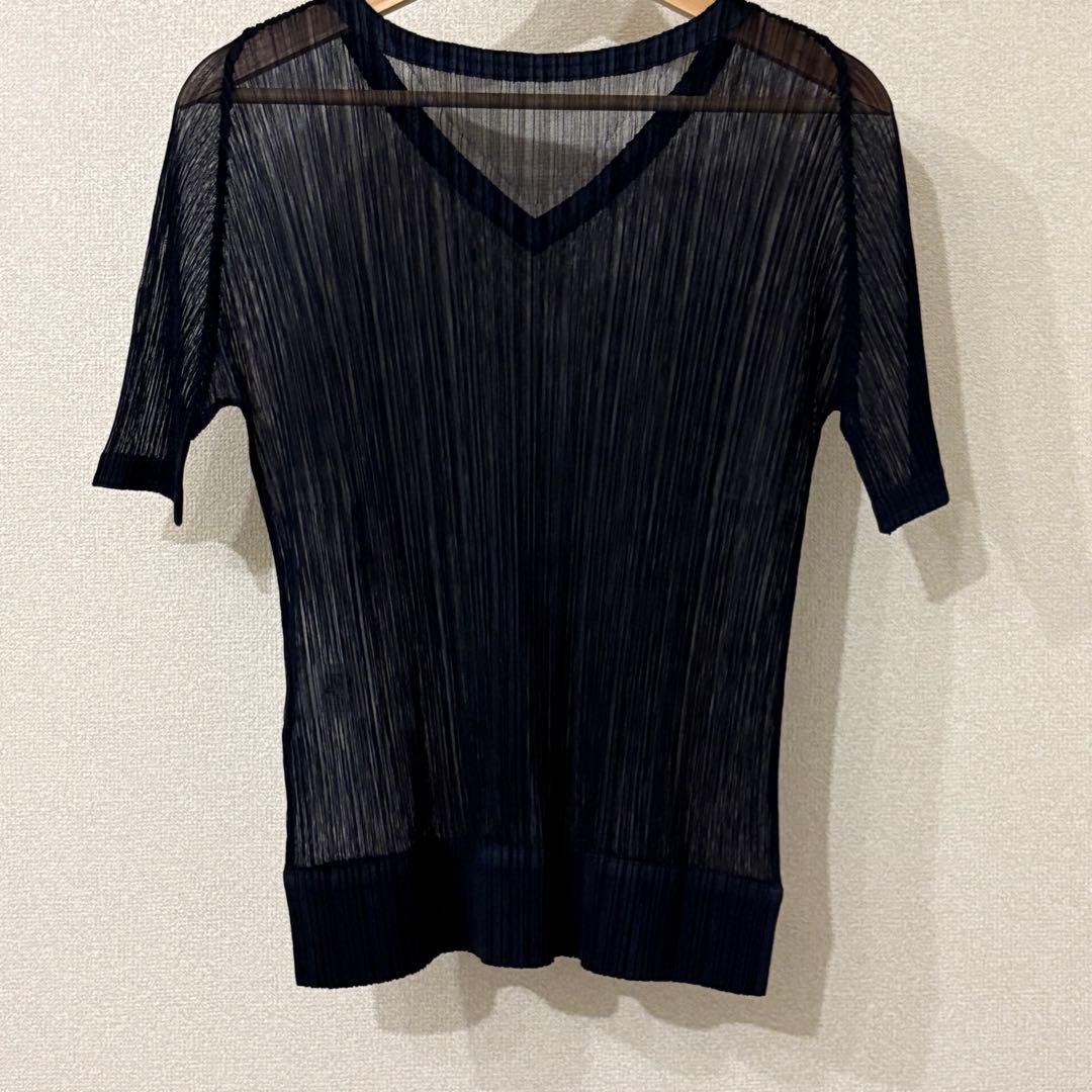 PLEATS PLEASE ISSEY MIYAKE シアー Vネック 半袖