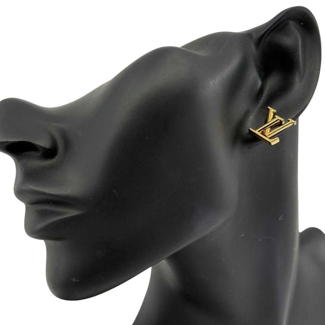 【美品】ヴィトン M00610 ピアス　LV アイコニック 片耳