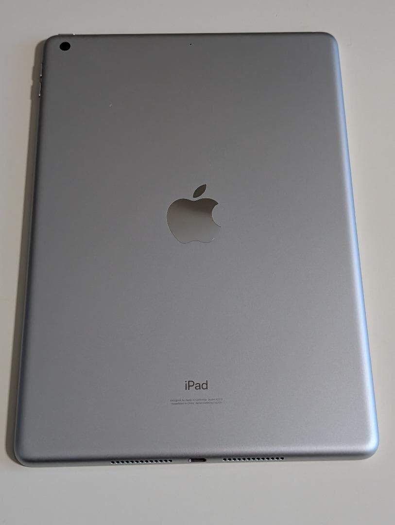 iPad 第8世代 128GB WiFiモデル 美品 バッテリー92%