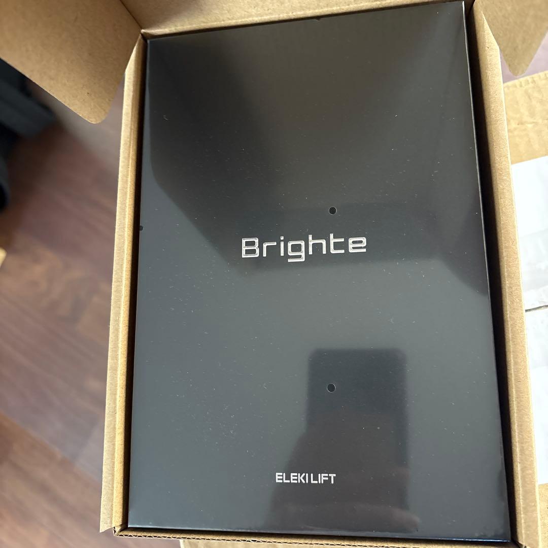 ELEKI LIFT (美顔器/EMS/フェイスケア/リフトアップ