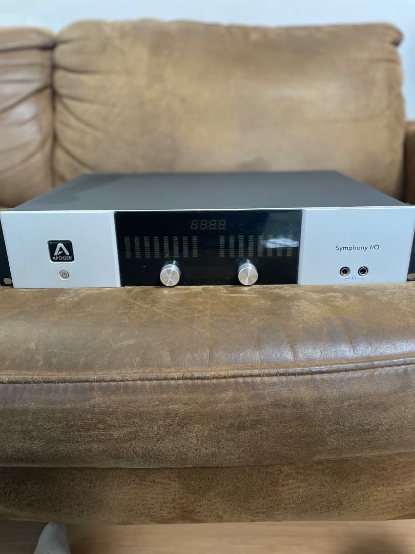 ラ*中様 APOGEE Symphony I/O 2x6 ThunderBrid