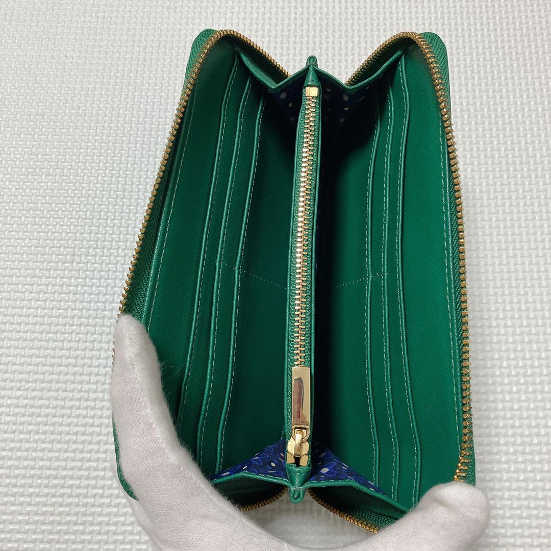 未使用TORY BURCHトリーバーチレザーラウンドジップ長財布　グリーン　緑