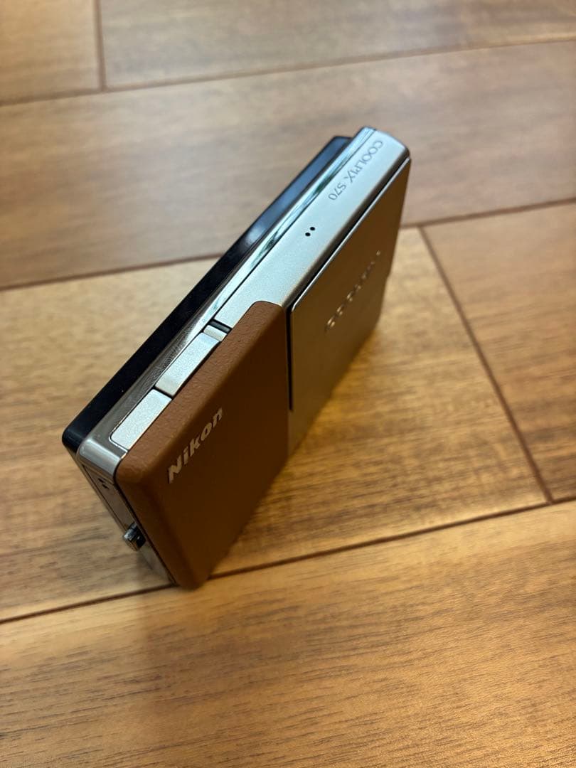 お値引き中！【美品】動作良好 Nikon COOLPIX S70 本体+充電器