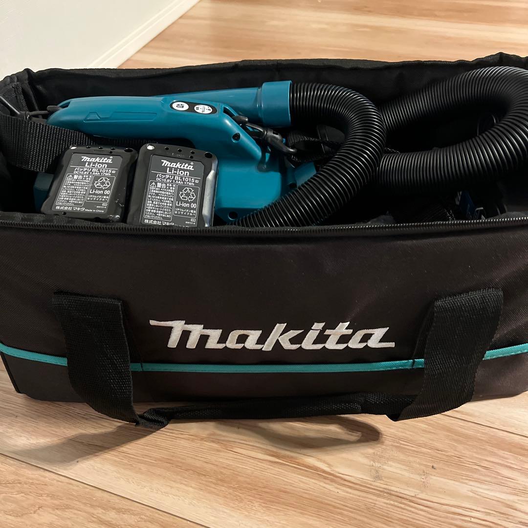 Makita CL121D スティッククリーナー 本体　バッテリー2個付き