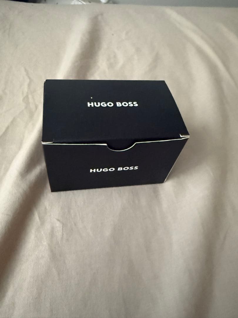 【新品 未使用】HUGO BOSS ワイヤレスイヤホン ブラック　黒　海外限定品