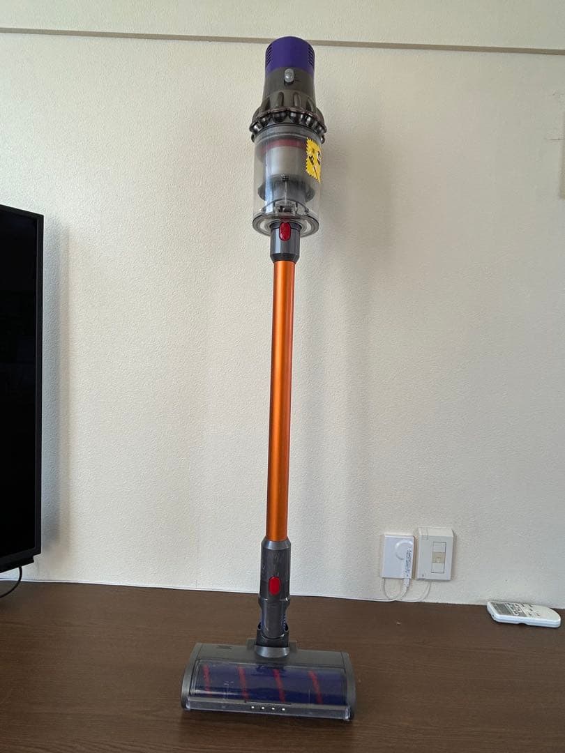 成龍Dyson cyclone v10 【ジャンク品】