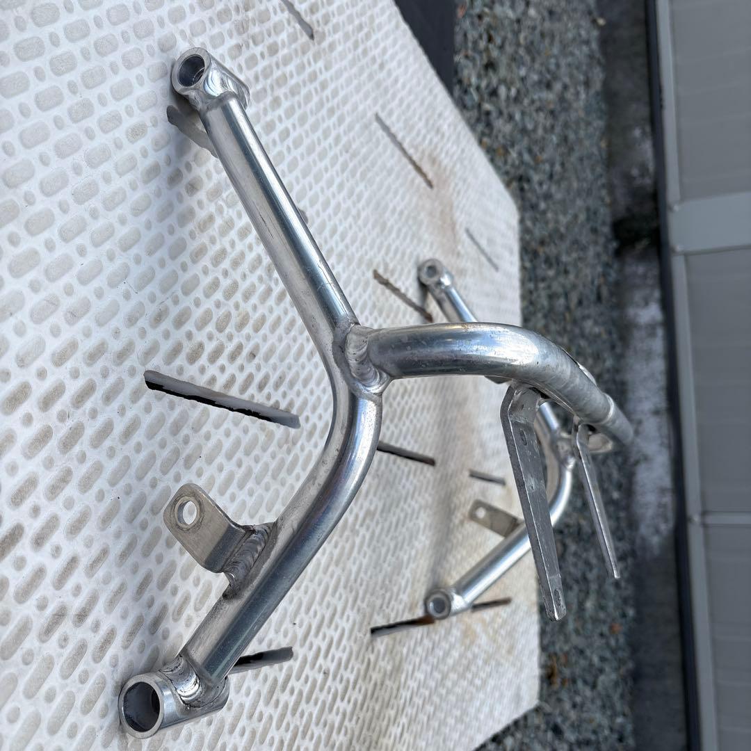 GPZ900R アクティブ　ラジエターステー