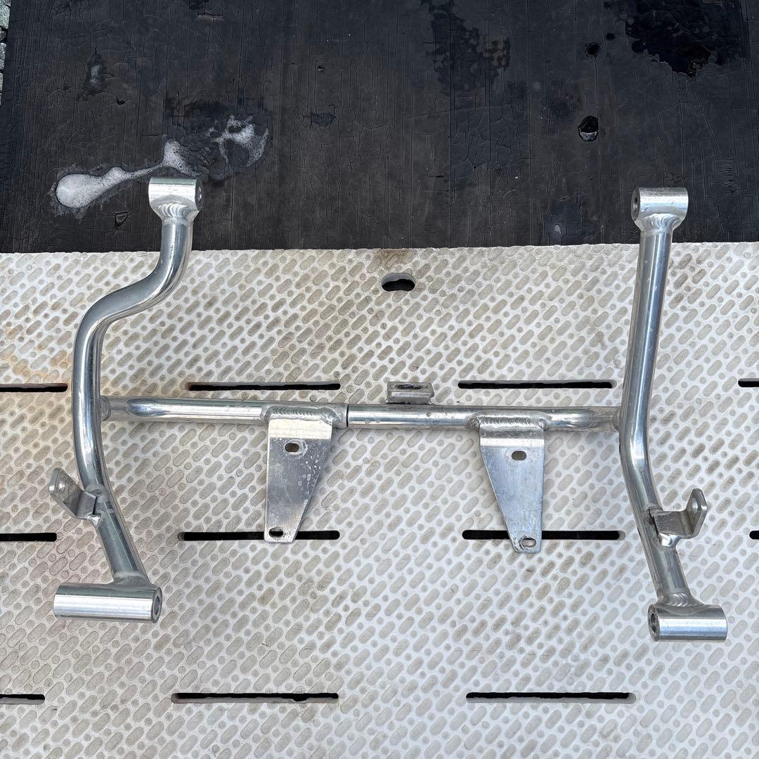 GPZ900R アクティブ　ラジエターステー