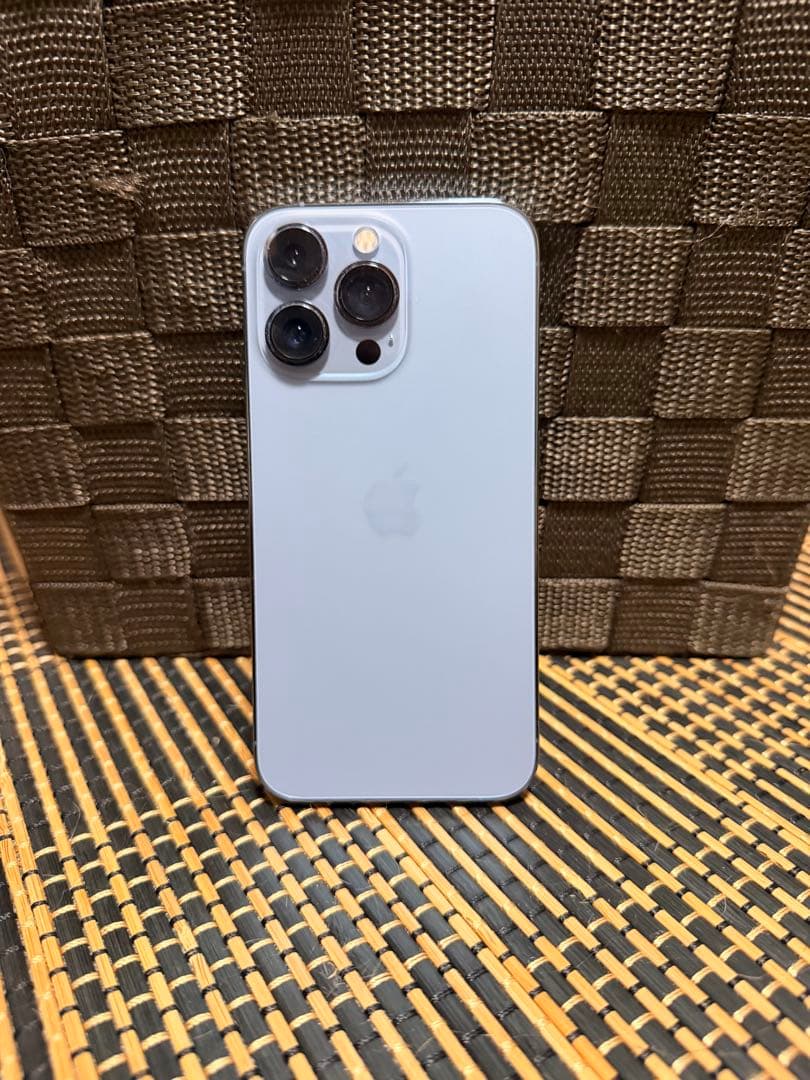 【美品】Apple iPhone 13 Pro 256Gシエラブルー本体