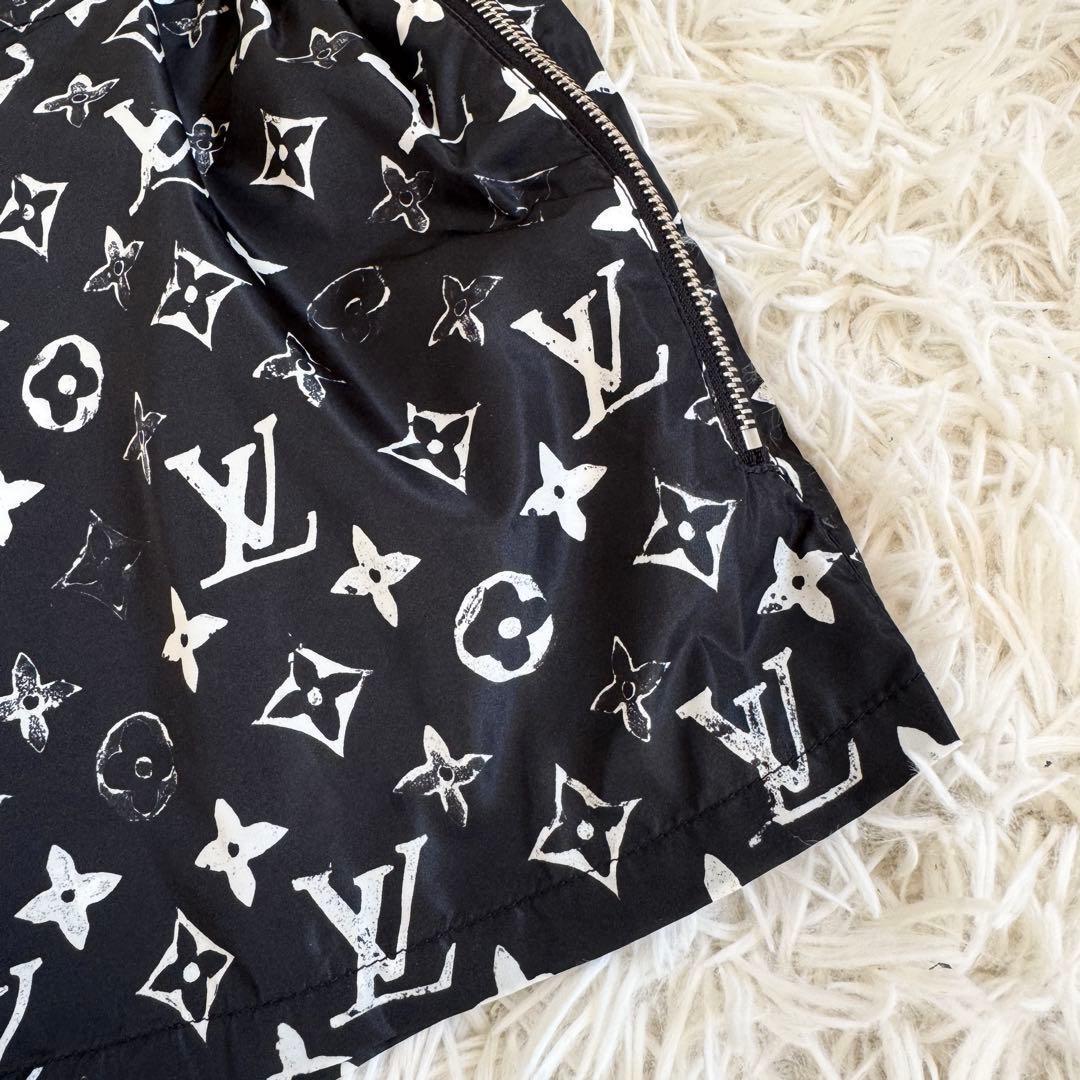 新品未使用　ルイヴィトン　ショートパンツ　モノグラム　総柄　ブラック　Sサイズ