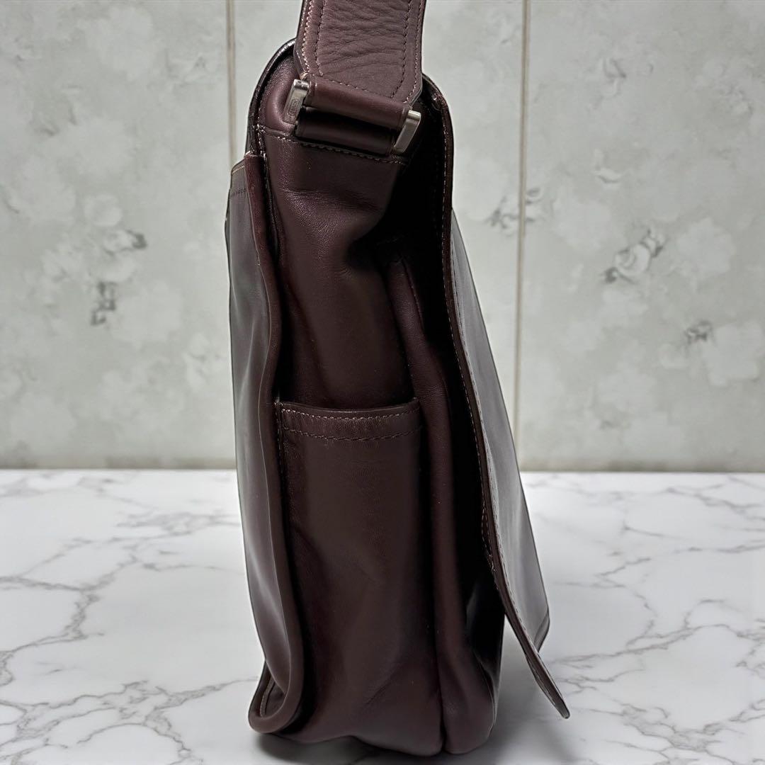 《入手困難》コーチ メッセンジャーバック レザー フラップ 斜めがけ