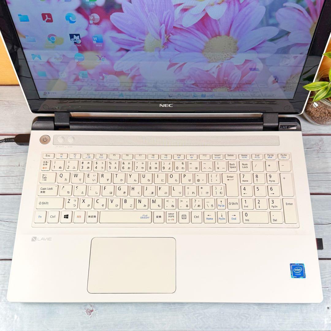 ホワイトノートPC☘️メモリ8GB☘️SSD256☘️カメラ☘️Office2021