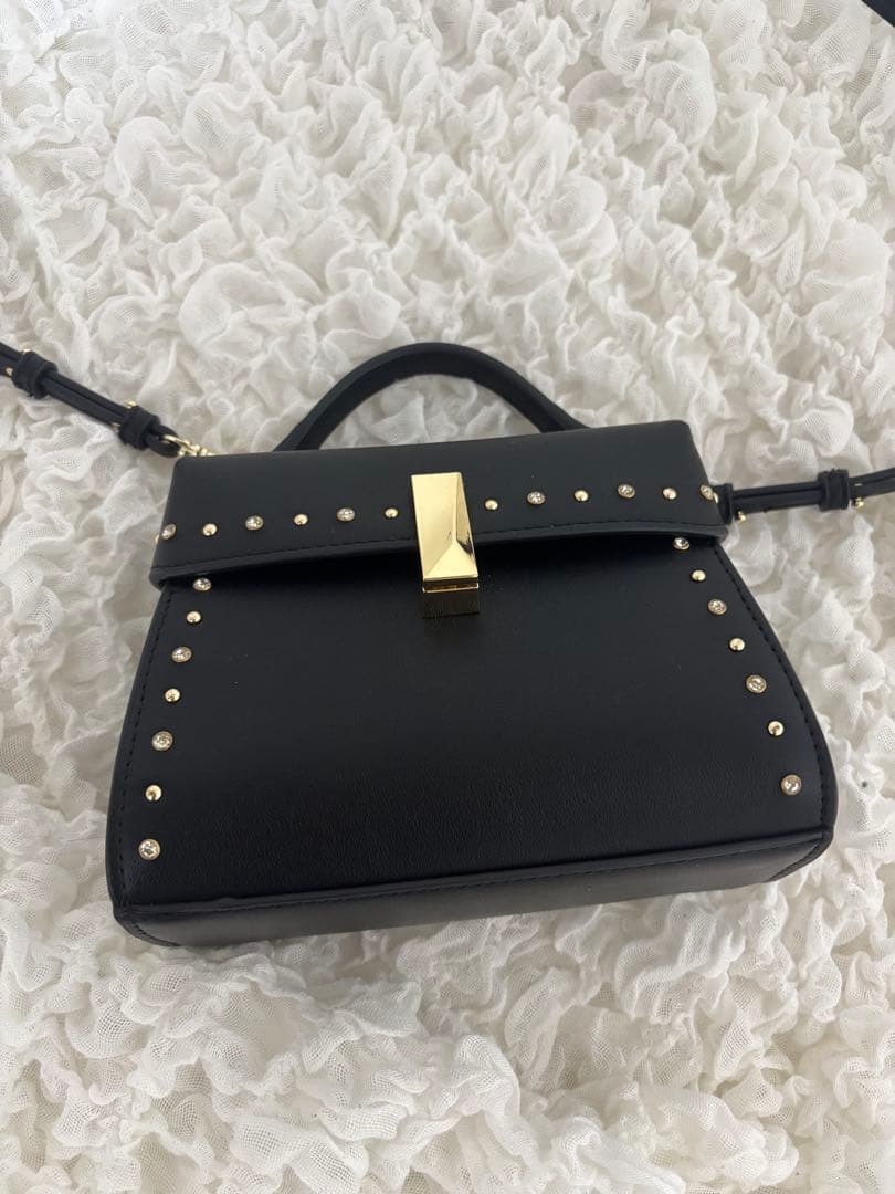 美品　CELFORDビジュースタッズポシェット ブラック　セルフォード