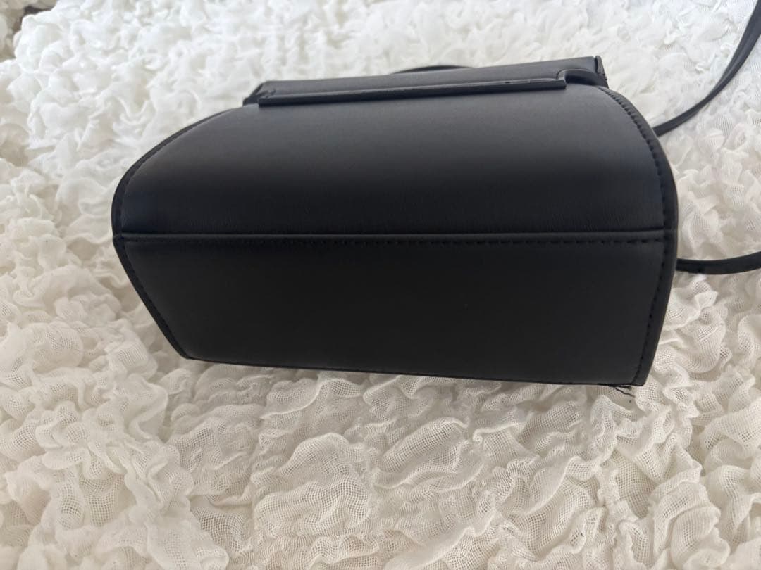 美品　CELFORDビジュースタッズポシェット ブラック　セルフォード