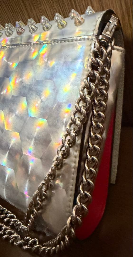 Christian Louboutin スタッズ付きシルバークラッチバッグ