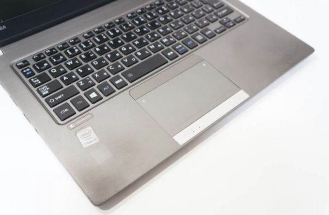 軽量　東芝 ダイナブック　R63 i5-5300　SSD240　メモリ 8GB