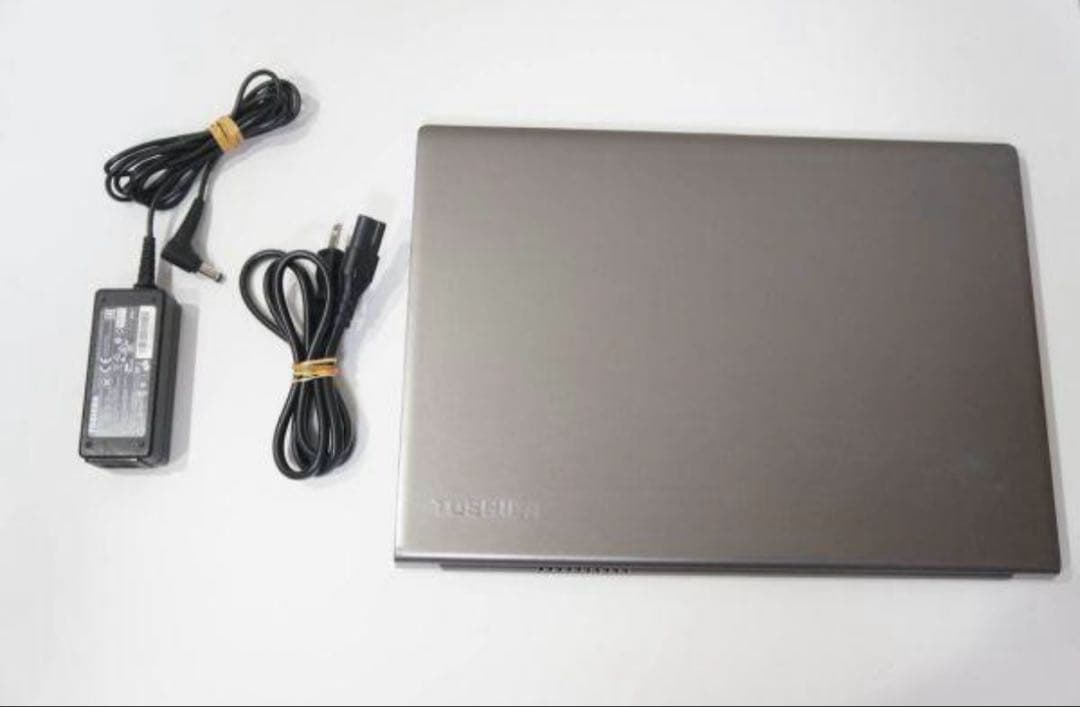 軽量　東芝 ダイナブック　R63 i5-5300　SSD240　メモリ 8GB