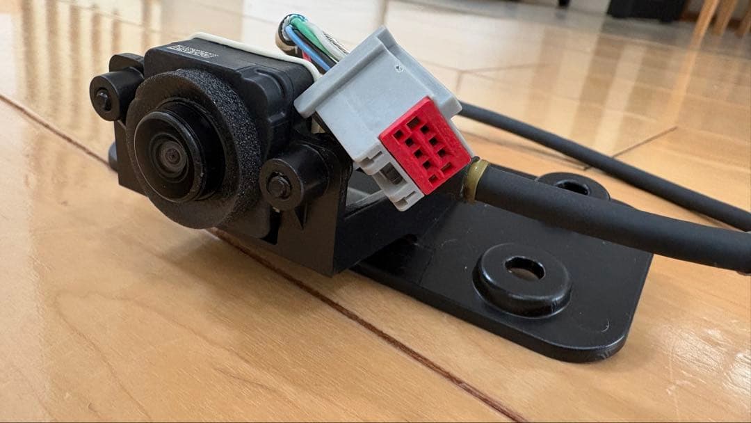 タッジ チャレンジャー バックカメラ リアスポイラー 埋め込みタイプ 純正品