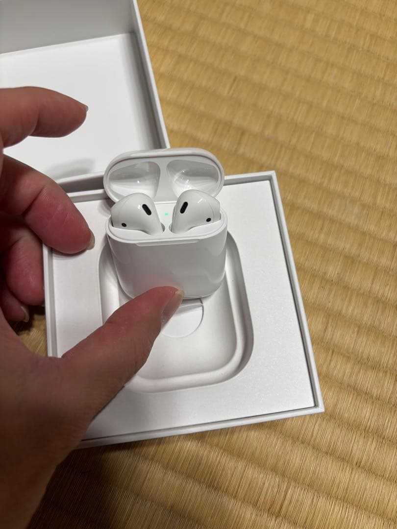 AirPods本体 ホワイト　第二世代　純正　正規品