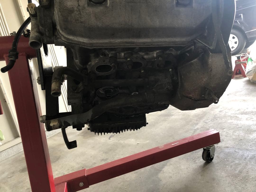 引き取り限定E07A エンジン本体　走行距離　95000キロ