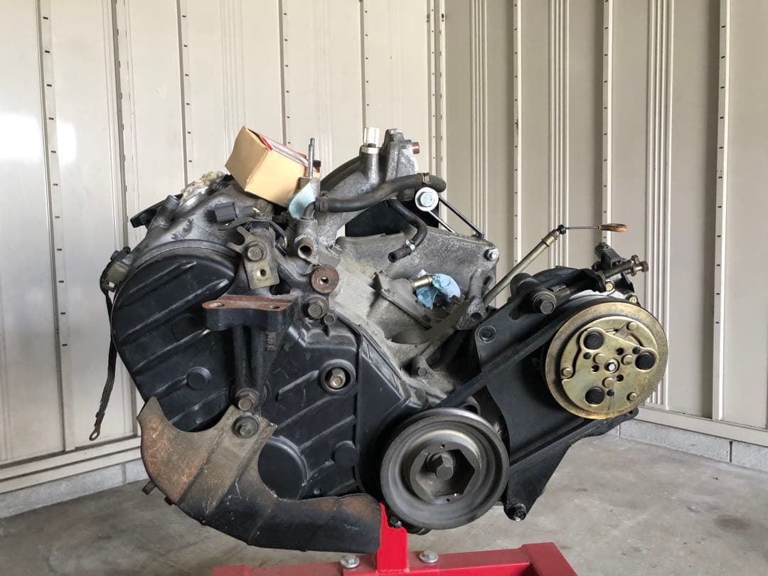 引き取り限定E07A エンジン本体　走行距離　95000キロ