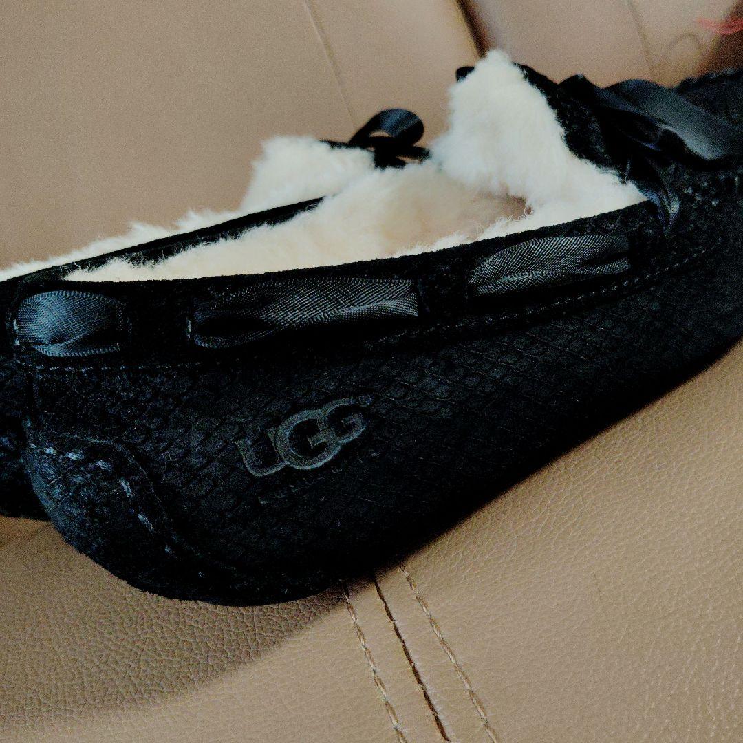 UGG W DAKOTA EXOTIC SCALES ブラック 6.5