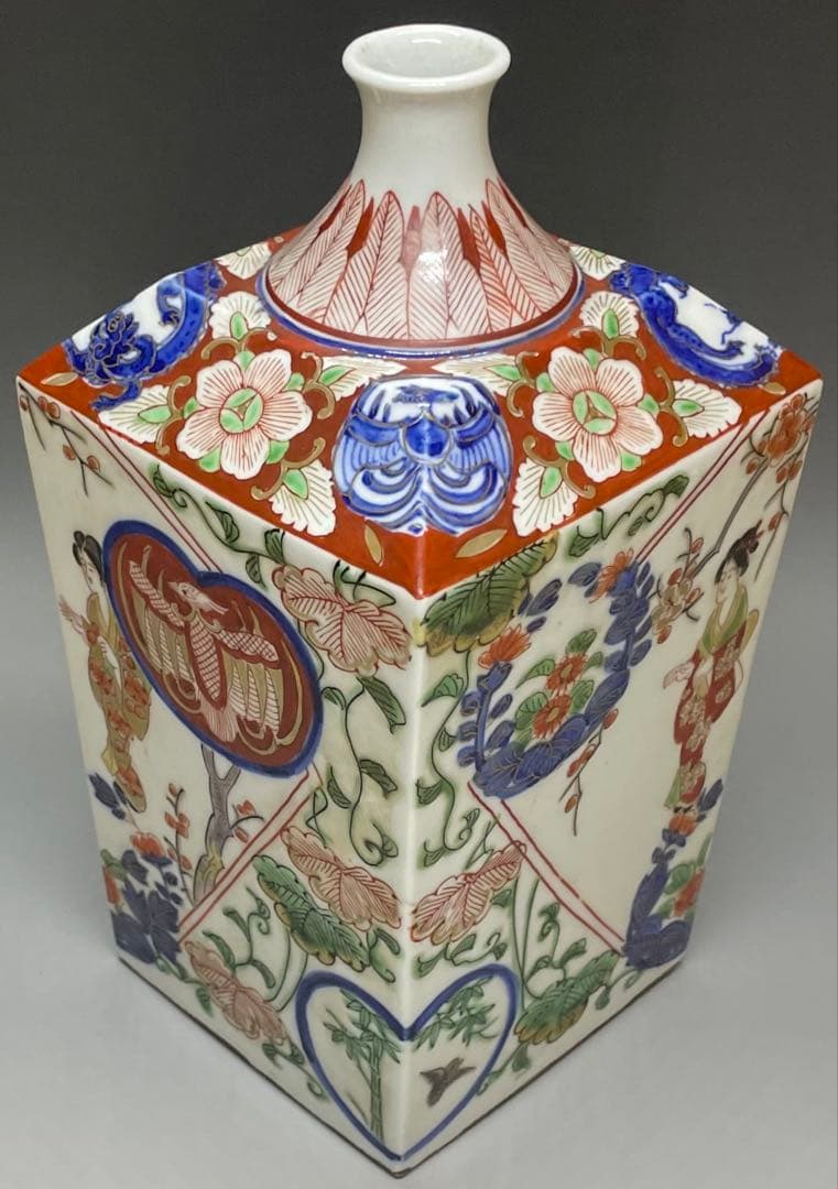 幸せウサギ　古伊万里　錦手　色絵美人角徳利　金彩　色絵　一輪挿し　v613