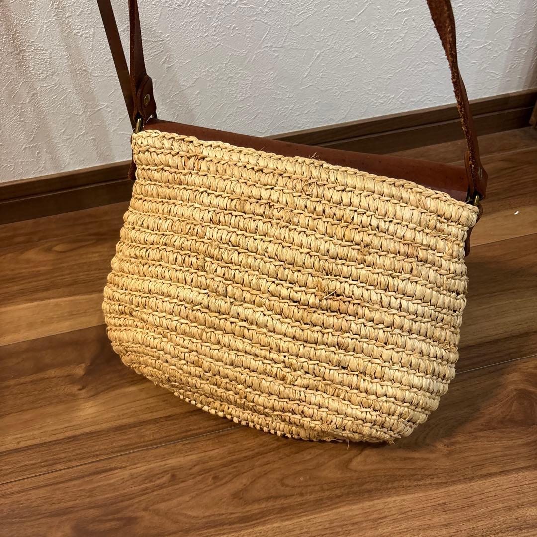 【極美品】IL BISONTE イルビゾンテ カゴ レザー ショルダーバッグ