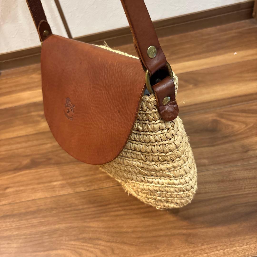 【極美品】IL BISONTE イルビゾンテ カゴ レザー ショルダーバッグ