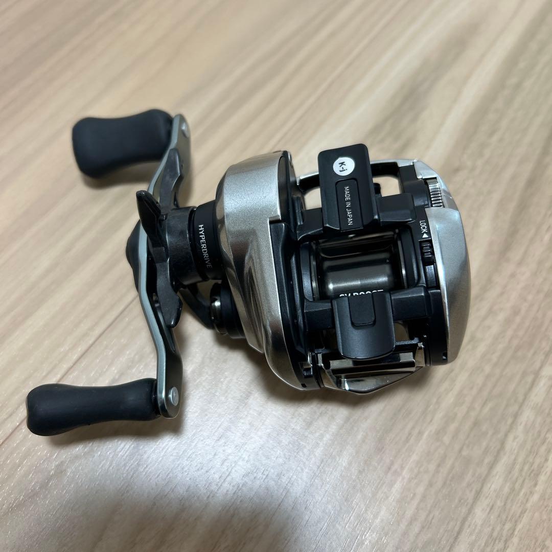 ダイワ　21ジリオンSVTW1000H (右ハンドル/ギア比：7.1)