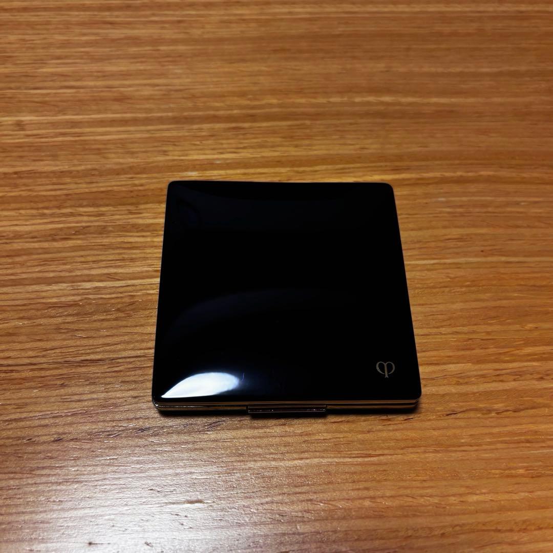 クレドポーボーテ　プードルコンパクトエサンシエルｎ　エレガントスリム