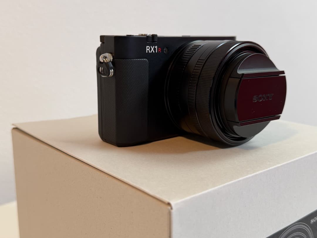 【新品同様】SONY RX1R III (DSC-RX1RM3) メーカー保証付