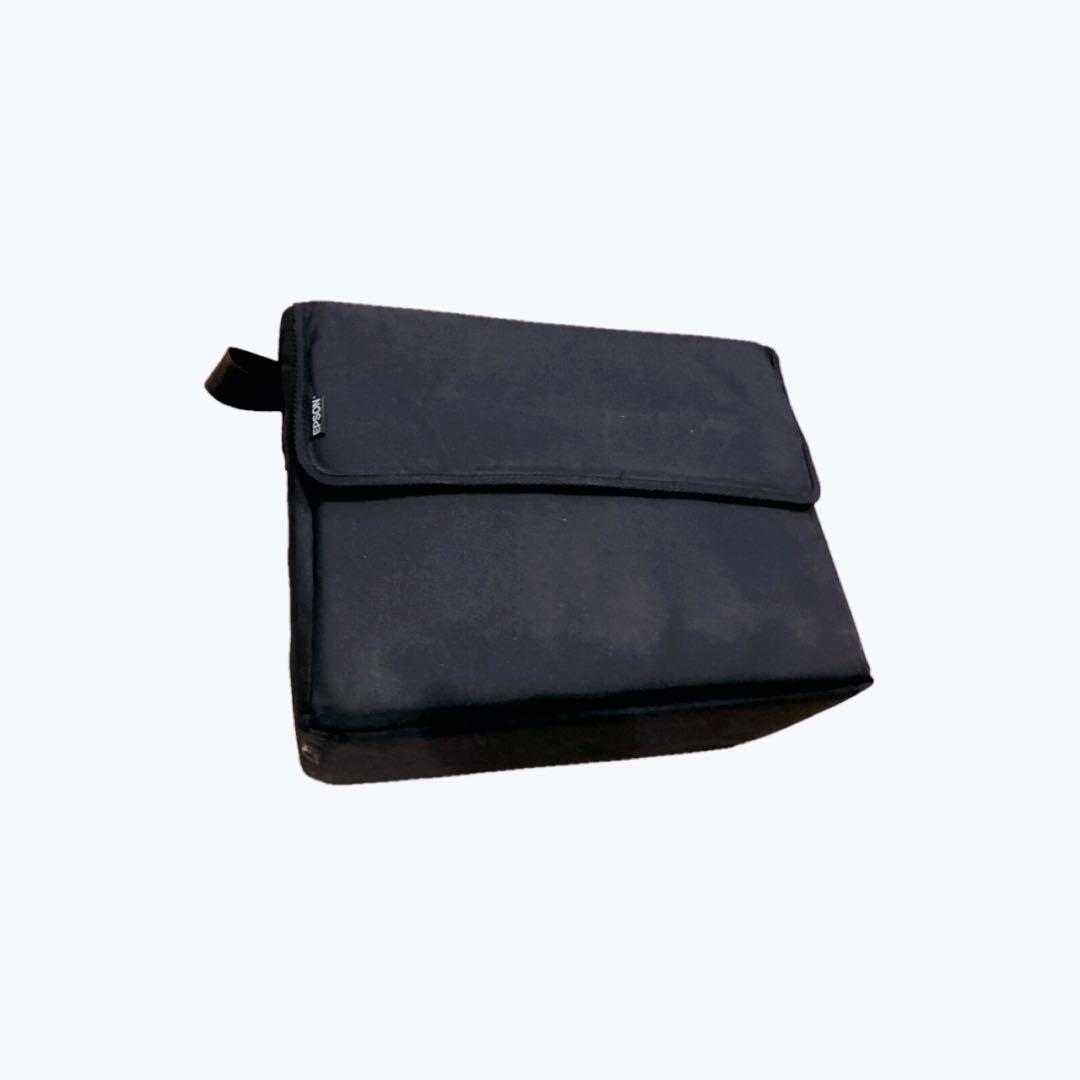 【極美品】EPSON ビジネスプロジェクター EB-1975W 4800ルーメン