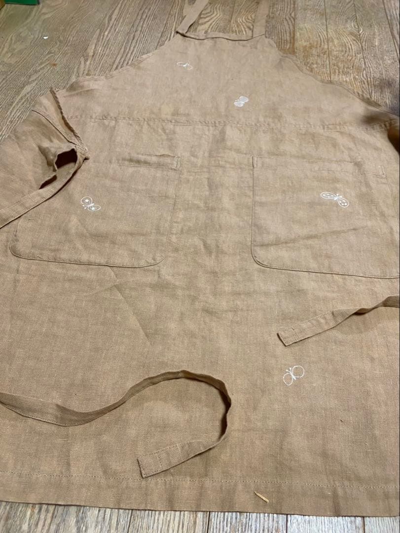 mina perhonen 新品タグ付き　choucho エプロン　ベージュ