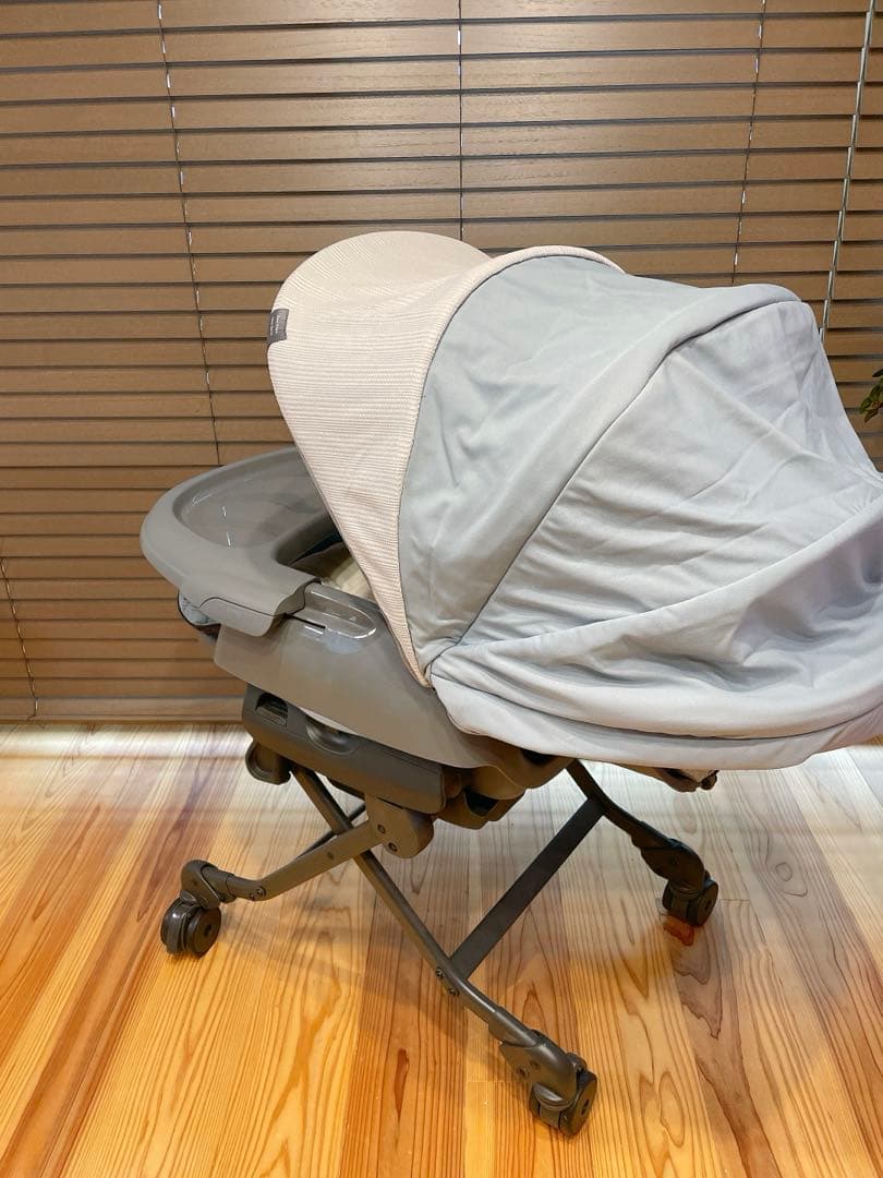 【美品＊ハイグレードモデル】コンビ ネムリラ オートスウィング　電動