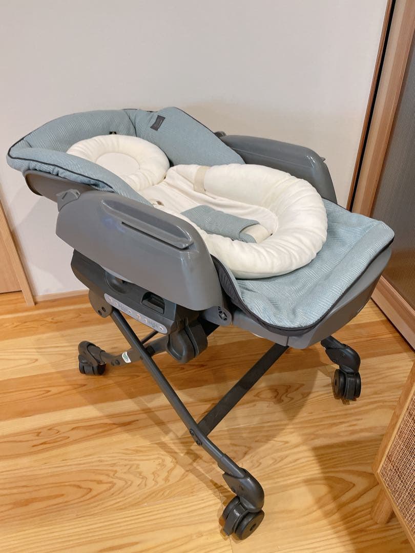 【美品＊ハイグレードモデル】コンビ ネムリラ オートスウィング　電動