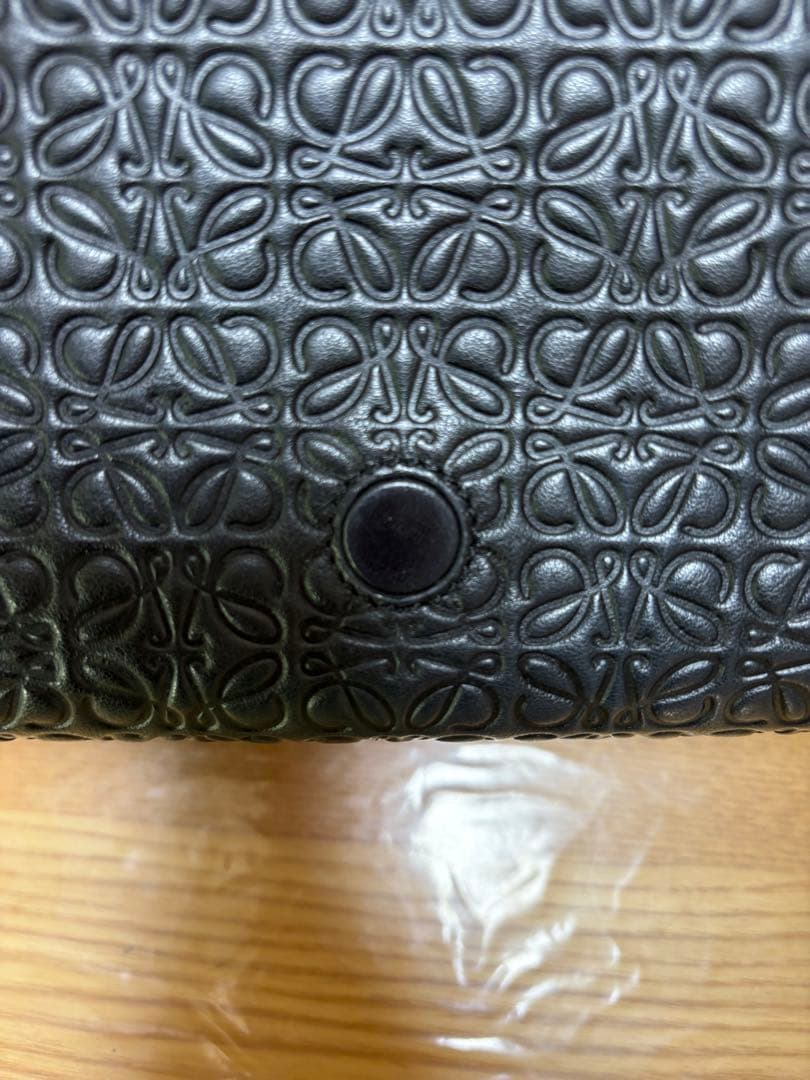 ロエベ　アベニュー　リピートアナグラム　チェーンバッグ　ショルダーバッグ　黒