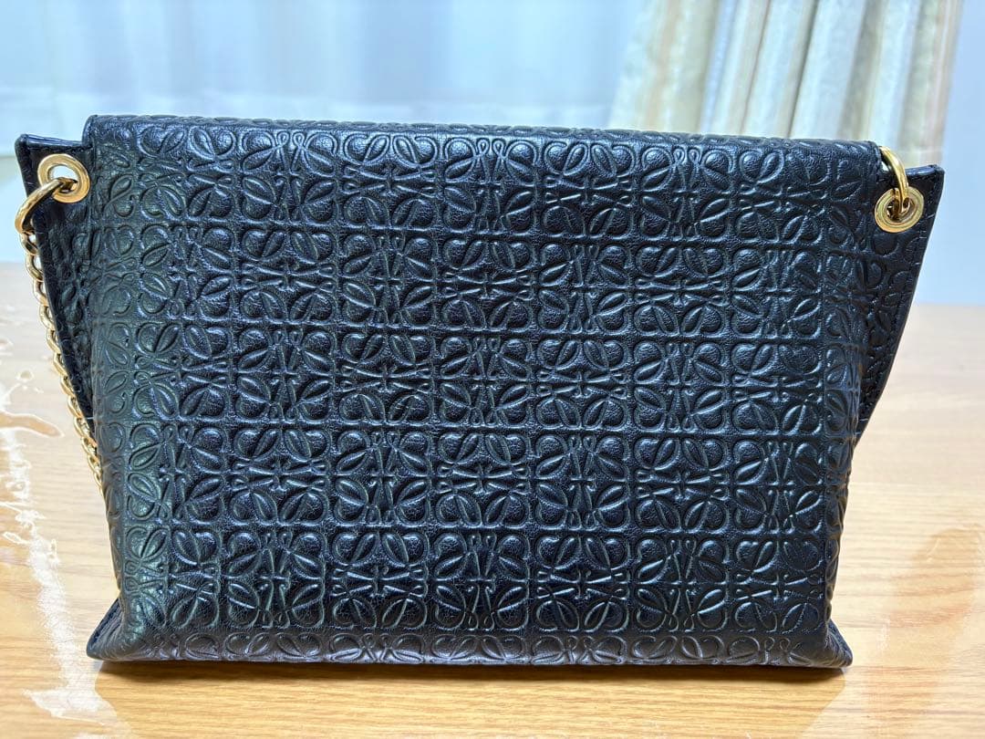 ロエベ　アベニュー　リピートアナグラム　チェーンバッグ　ショルダーバッグ　黒